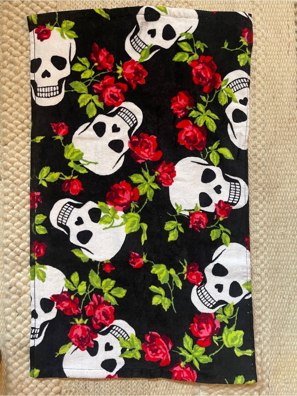 Set of 2 Skull &Roses Hand Towels by Betsey Johnson. - Picture 4 of 5